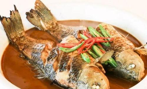 小鲫瓜鱼能炖着吃吗视频,家常炖鱼教程大公开