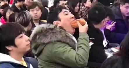 吃瓜面和疯狂运视频,揭秘网络热梗背后的趣味与思考