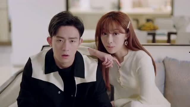 百万情侣博主吃瓜视频,揭秘网红情侣幕后真相