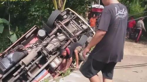 桥沟路吃瓜群众视频,揭秘街头热辣事件背后的真相