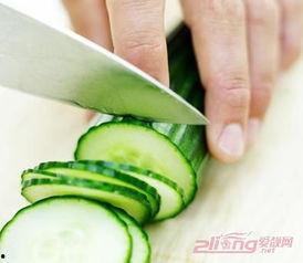 奶瓜如何吃的视频教程,视频教程教你美味新吃法