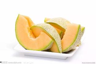 空姐吃哈密瓜视频,空姐现场品尝哈密瓜，甜蜜瞬间引网友热议