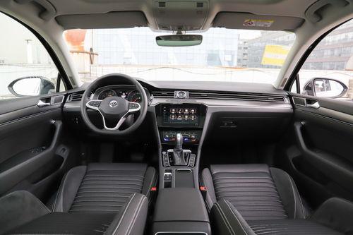 迈腾哥女友出轨吃瓜视频网站,吃瓜群众热议网络视频揭露真相