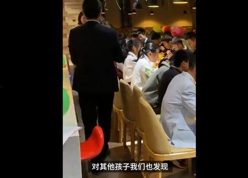 4s员工与少女吃瓜视频,揭秘背后真相与争议